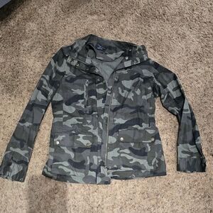 Love Tree Women's Camo Utility Jacket - Green Camo
